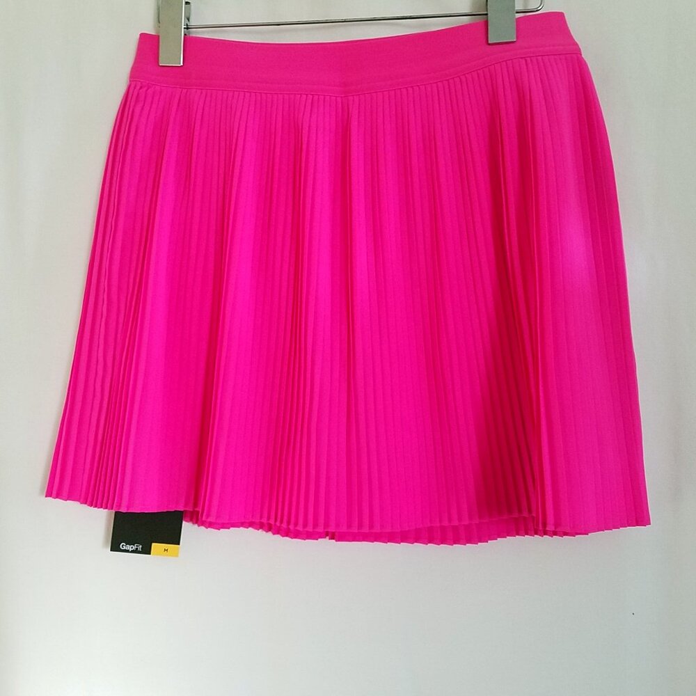 GapFit Women’s Pleated Skort – Pink – Size Medium – NWOT – Athletic Tennis Skirt - Picture 3 of 12